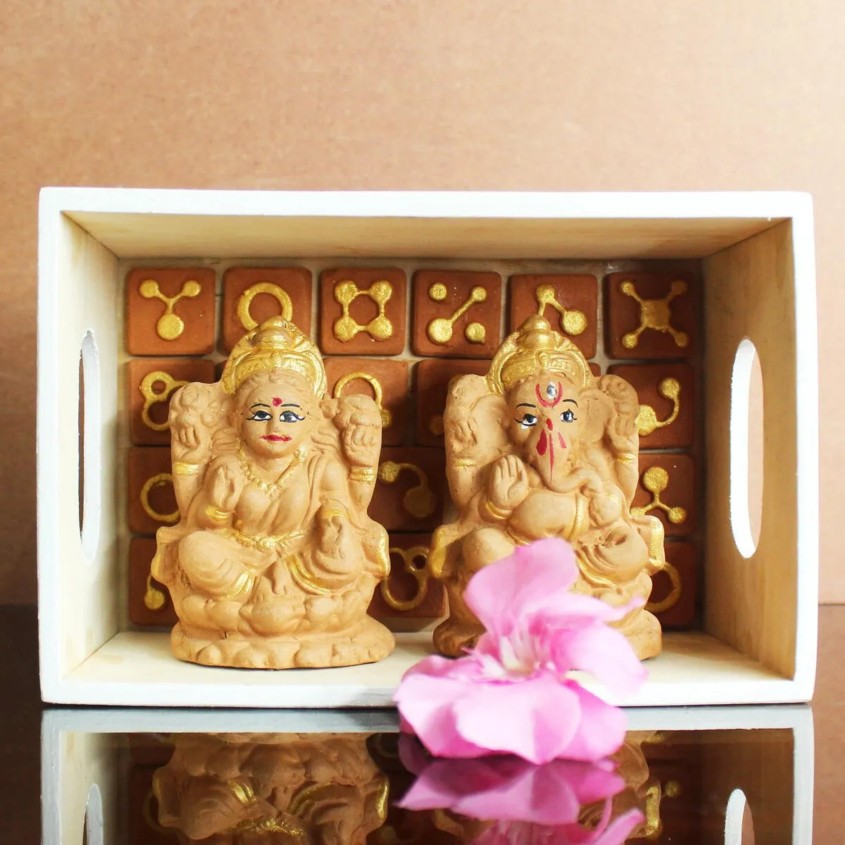 Handcrafted Terracotta Laxmi & Ganpati Idol- Little(XS)