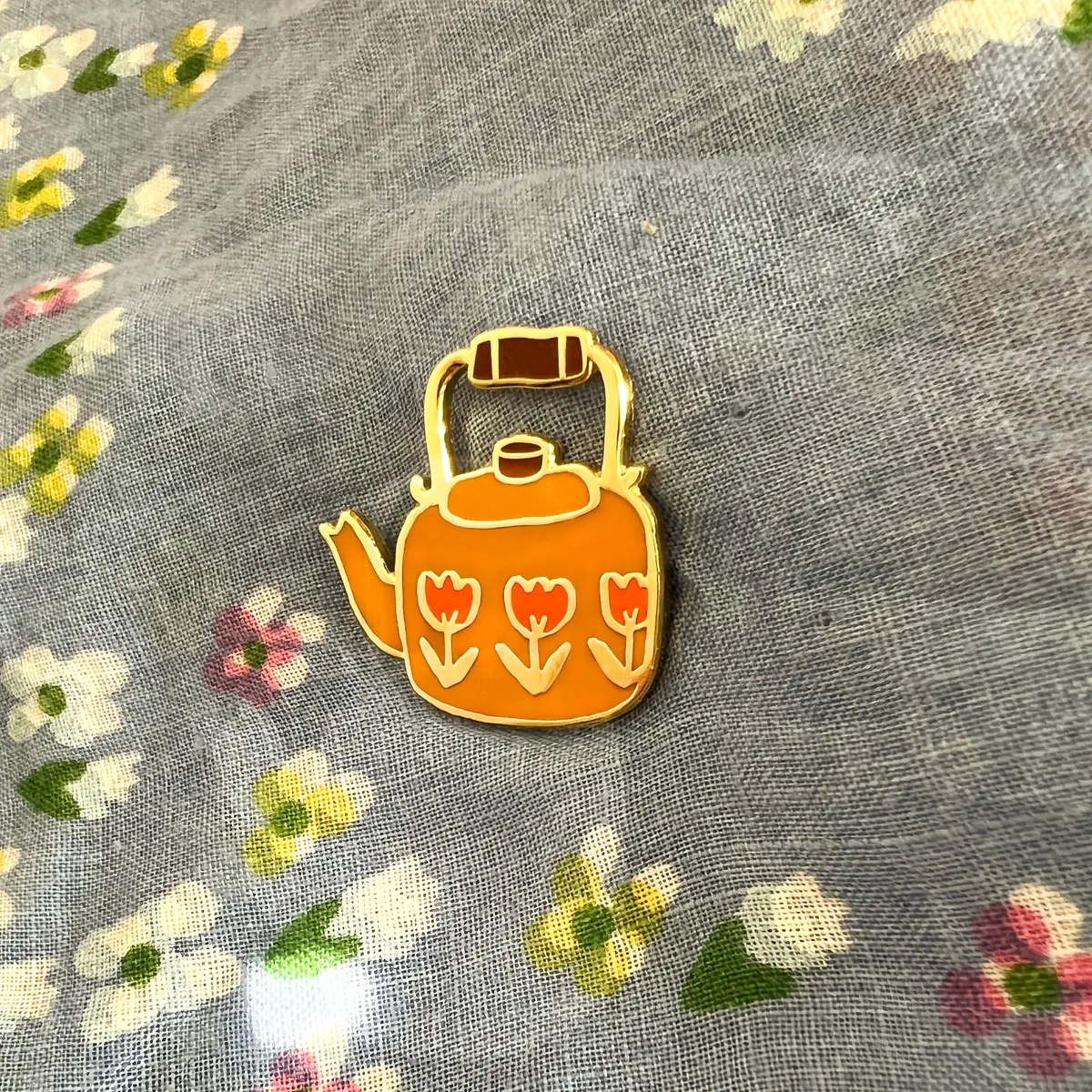 Kettle enamel pin