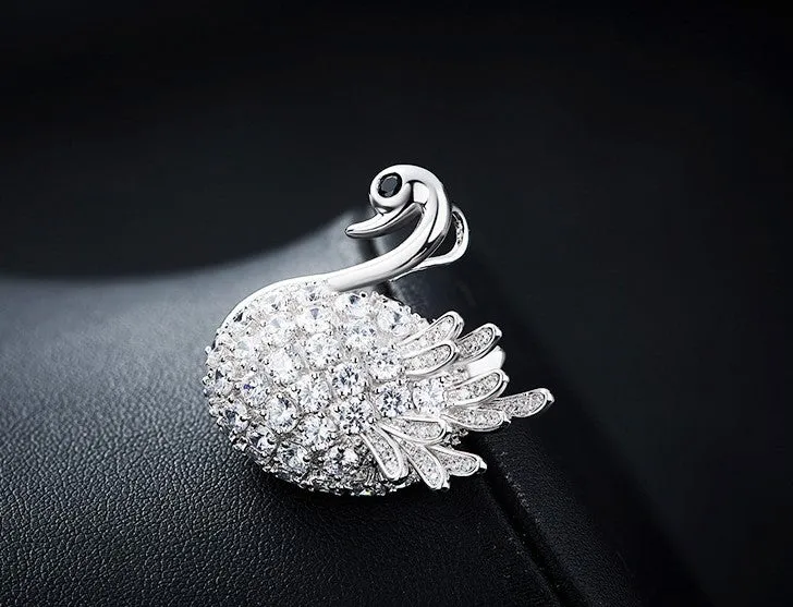 The shining swan brooch necklace